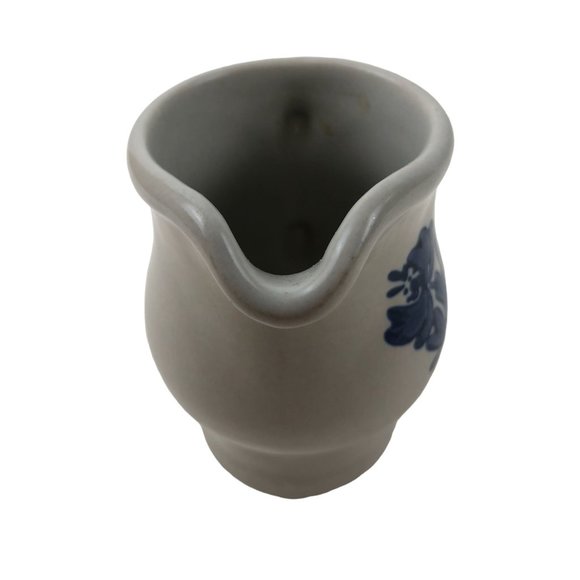 Pfaltzgraff Stoneware Small Pitcher Creamer Yorktowne Blue Ceramic Spout Handle - Picture 7 of 10
